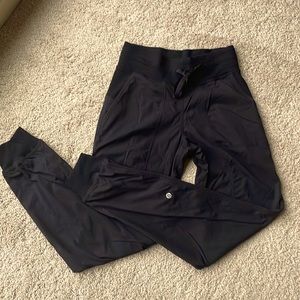 LuluLemon joggers Black Size 2